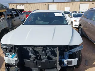 2024 Mazda CX-50 2.5 S Preferred Package with VIN 7MMVABBM4RN242384, listed as a IAAI auction lot 41689957 with 12,198 mi miles. Bid and sale history available at carsss.com. Image 13.
