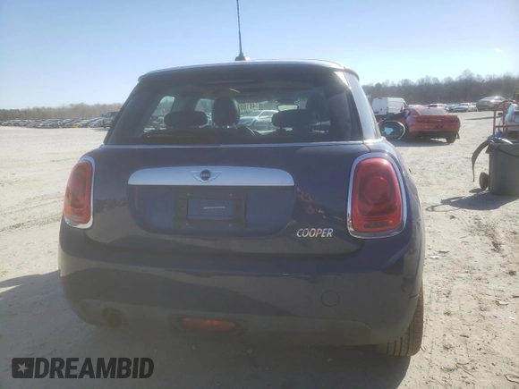 2014 MINI Hardtop with VIN WMWXM5C56ET972955, listed as a Copart auction lot 48160225 with 60,692 mi miles and Clean Title. Bid and sale history available at DreamBid. Image 6.