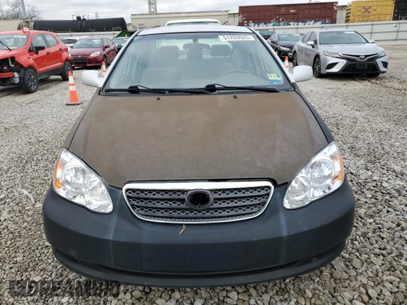 2005 Toyota Corolla CE z VIN 1NXBR32EX5Z418537, wystawiony jako Copart lot #51203525 z przebiegiem 259 459 mil mil oraz Czysty tytuł • Clean title. Historia ofert i sprzedaży dostępna na DreamBid. Obrazek 5.