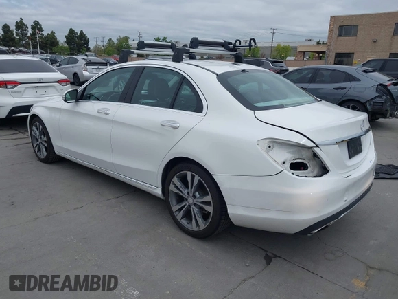 2015 Mercedes-Benz C-Class C 300 Luxury with VIN 55SWF4KB2FU035579, listed as a IAAI auction lot 42034880 with 191,819 mi miles. Bid and sale history available at carsss.com. Image 3.