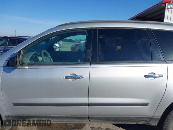 2013 Chevrolet Traverse LS with VIN 1GNKRFED2DJ130429, listed as a IAAI auction lot 41568017 with 213,210 mi miles. Bid and sale history available at carsss.com. Image 14.