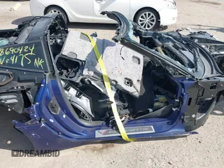 2017 Chevrolet Corvette Z51 1LT z VIN 1G1YH2D73H5114175, wystawiony jako IAAI lot #40699522 z przebiegiem Nie podano mil oraz . Historia ofert i sprzedaży dostępna na DreamBid. Obrazek 8.