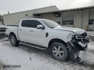 2024 Ford Ranger LARIAT with VIN 1FTER4KH3RLE26685, listed as a Copart auction lot 46030645 with 4,115 mi miles and Salvage Title. Bid and sale history available at carsss.com. Image 4.