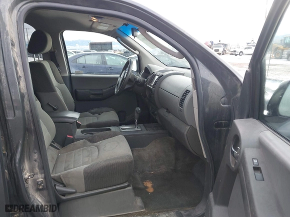 2005 Nissan Xterra S with VIN 5N1AN08W55C640026, listed as a IAAI auction lot 41031437 with 232,305 mi miles. Bid and sale history available at carsss.com. Image 5.