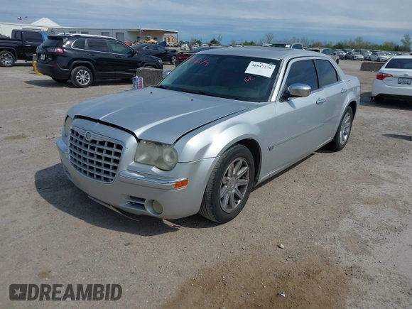 2005 Chrysler 300 with VIN 2C3JA63H05H693522, listed as a IAAI auction lot 41847279 with 162,037 mi miles. Bid and sale history available at carsss.com. Image 17.