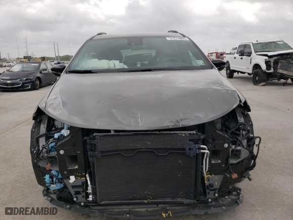 2024 Chrysler Pacifica Touring L with VIN 2C4RC1BG8RR199817, listed as a Copart auction lot 51274005 with 7,507 mi miles and Salvage Title. Bid and sale history available at carsss.com. Image 5.