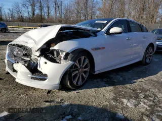 2015 Jaguar XJ with VIN SAJWA1CZ7F8V89700, listed as a Copart auction lot 88598155 with 62,908 mi miles and Salvage Title. Bid and sale history available at carsss.com. Image 1.