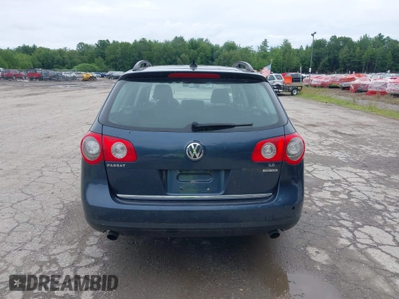 2008 Volkswagen Passat VR6 with VIN WVWRU73C98E015623, listed as a IAAI auction lot 42682325 with 128,731 mi miles and . Bid and sale history available at DreamBid. Image 15.