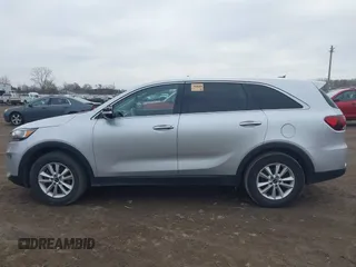 2020 Kia Sorento LX with VIN 5XYPG4A30LG656482, listed as a IAAI auction lot 41823865 with 101,486 mi miles. Bid and sale history available at carsss.com. Image 15.