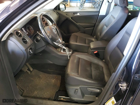 2015 Volkswagen Tiguan SE with VIN WVGBV7AX6FW102628, listed as a Copart auction lot 51842745 with 90,297 mi miles and Clean Title. Bid and sale history available at carsss.com. Image 7.