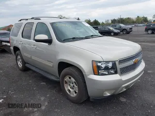 2014 Chevrolet Tahoe LT z VIN 1GNSKBE03ER202266, wystawiony jako IAAI lot #42001627 z przebiegiem 195 476 mil mil oraz . Historia ofert i sprzedaży dostępna na DreamBid. Obrazek 1.