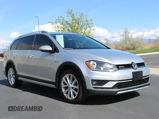 2017 Volkswagen Golf S z VIN 3VWH17AU0HM519775, wystawiony jako Copart lot #55654345 z przebiegiem 98 935 mil mil oraz Szkoda całkowita • Salvage title. Historia ofert i sprzedaży dostępna na DreamBid. Obrazek 1.