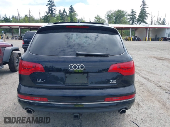 2015 Audi Q7 Premium Plus z VIN WA1LMAFE5FD030021, wystawiony jako IAAI lot #42627531 z przebiegiem 137 454 mil mil oraz . Historia ofert i sprzedaży dostępna na DreamBid. Obrazek 16.