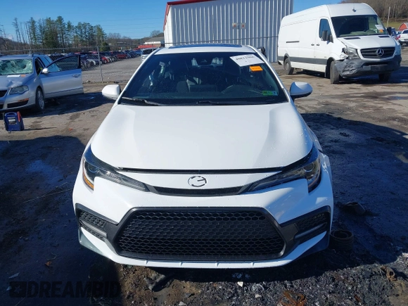 2020 Toyota Corolla XSE with VIN 5YFT4RCE0LP013399, listed as a IAAI auction lot 40812966 with 132,075 mi miles. Bid and sale history available at carsss.com. Image 12.