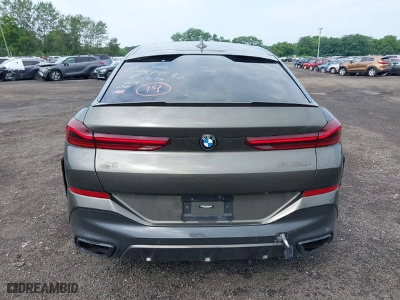 2021 BMW X6 M50i with VIN 5UXCY8C03M9D80163, listed as a IAAI auction lot 39885522 with 48,533 mi miles. Bid and sale history available at carsss.com. Image 16.