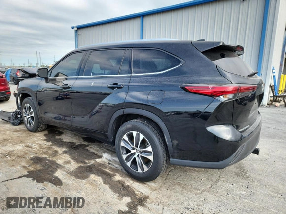2022 Toyota Highlander XLE z VIN 5TDGZRAH8NS548443, wystawiony jako Copart lot #56631635 z przebiegiem 56 205 mil mil oraz Szkoda całkowita • Salvage title. Historia ofert i sprzedaży dostępna na DreamBid. Obrazek 2.