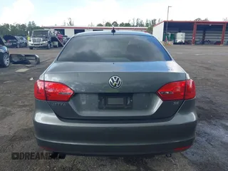 2014 Volkswagen Jetta SE with VIN 3VWD07AJ9EM277085, listed as a IAAI auction lot 42531957 with 171,613 mi miles and . Bid and sale history available at DreamBid. Image 17.
