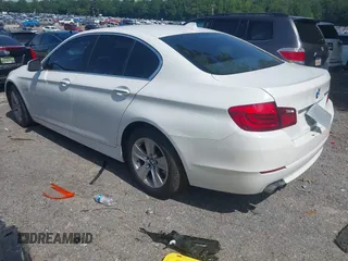 2013 BMW 5 Series 528i with VIN WBAXG5C50DD231166, listed as a IAAI auction lot 42622581 with 147,881 mi miles and . Bid and sale history available at DreamBid. Image 3.