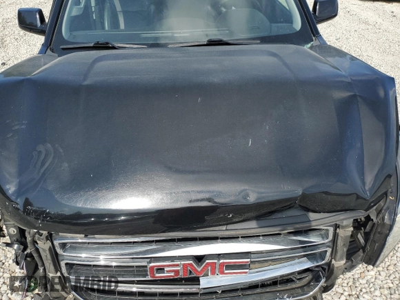 2015 GMC Yukon SLT with VIN 1GKS2BKC2FR666386, listed as a Copart auction lot 68471204 with 154,041 mi miles and Salvage Title. Bid and sale history available at carsss.com. Image 14.