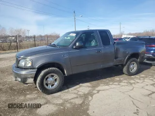 2002 Ford F-150 XL with VIN 2FTRX08L22CA42537, listed as a Copart auction lot 44448215 with 197,224 mi miles and Clean title. Bid and sale history available at DreamBid. Image 1.