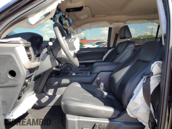 2024 Ford Expedition Max XLT with VIN 1FMJK1H87REA85137, listed as a Copart auction lot 46241645 with 4,845 mi miles and Non repairable. Bid and sale history available at DreamBid. Image 7.