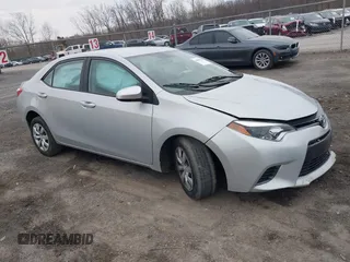 2015 Toyota Corolla L z VIN 2T1BURHE9FC467210, wystawiony jako IAAI lot #42069328 z przebiegiem 46 494 mil mil oraz . Historia ofert i sprzedaży dostępna na DreamBid. Obrazek 1.