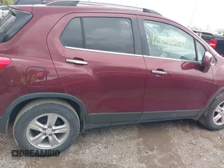 2017 Chevrolet Trax LT with VIN 3GNCJLSB0HL250919, listed as a IAAI auction lot 42092001 with 101,920 mi miles. Bid and sale history available at carsss.com. Image 13.