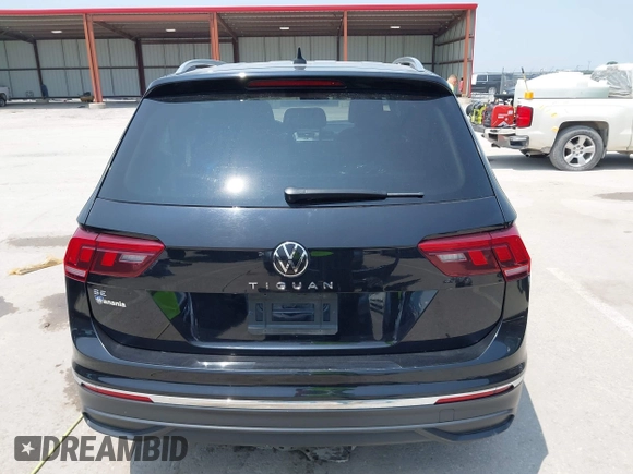 2023 Volkswagen Tiguan SE with VIN 3VVNB7AX5PM017938, listed as a IAAI auction lot 42453818 with 177,906 mi miles and . Bid and sale history available at DreamBid. Image 17.
