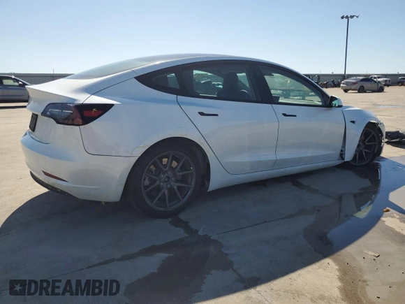 2023 Tesla Model 3 z VIN 5YJ3E1EA8PF418579, wystawiony jako Copart lot #54108945 z przebiegiem 68 444 mil mil oraz Szkoda całkowita • Salvage title. Historia ofert i sprzedaży dostępna na DreamBid. Obrazek 3.
