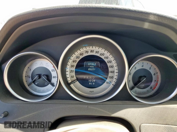 2013 Mercedes-Benz C 250 Sport z VIN WDDGF4HB4DA823093, wystawiony jako Copart lot #46481345 z przebiegiem 83 221 mil mil oraz Szkoda całkowita • Salvage title. Historia ofert i sprzedaży dostępna na DreamBid. Obrazek 9.