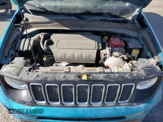 2020 Jeep Renegade Latitude z VIN ZACNJABB5LPL31806, wystawiony jako Copart lot #57179345 z przebiegiem 24 182 mil mil oraz Szkoda całkowita • Salvage title. Historia ofert i sprzedaży dostępna na DreamBid. Obrazek 11.