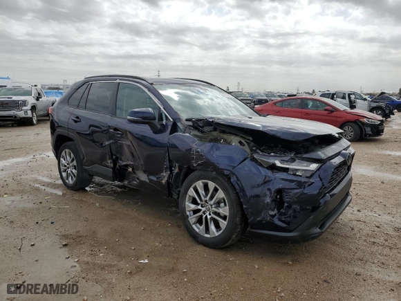 2022 Toyota RAV4 XLE Premium with VIN 2T3C1RFV5NW217919, listed as a Copart auction lot 47832115 with 21,533 mi miles and Salvage Title. Bid and sale history available at carsss.com. Image 4.