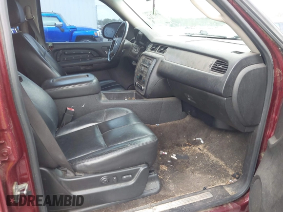 2008 Chevrolet Suburban 2LT with VIN 3GNFK163X8G307587, listed as a IAAI auction lot 41922247 with 187,880 mi miles and . Bid and sale history available at DreamBid. Image 5.
