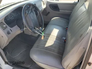 1997 Ford Ranger XL z VIN 1FTCR10U9VUB29897, wystawiony jako Copart lot #49851925 z przebiegiem 186 049 mil mil oraz Tytuł czysty. Historia ofert i sprzedaży dostępna na DreamBid. Obrazek 7.