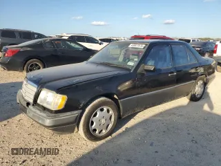 1994 Mercedes-Benz 400 with VIN WDBEA34E8RC032408, listed as a Copart auction lot 43827975 with 122,130 mi miles and Clean Title. Bid and sale history available at carsss.com. Image 1.