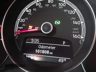 2017 Volkswagen Beetle 1.8T SE with VIN 3VWJ17AT9HM618202, listed as a IAAI auction lot 41562078 with 101,808 mi miles. Bid and sale history available at carsss.com. Image 15.