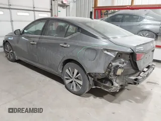 2022 Nissan Altima 2.5 SV with VIN 1N4BL4DV1NN421562, listed as a IAAI auction lot 41395273 with 76,652 mi miles. Bid and sale history available at carsss.com. Image 3.