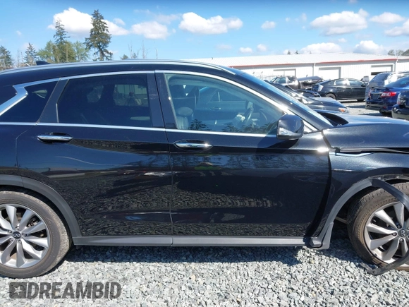 2021 Infiniti QX50 Luxe z VIN 3PCAJ5BB4MF115477, wystawiony jako IAAI lot #42088105 z przebiegiem 49 821 mil mil oraz . Historia ofert i sprzedaży dostępna na DreamBid. Obrazek 13.