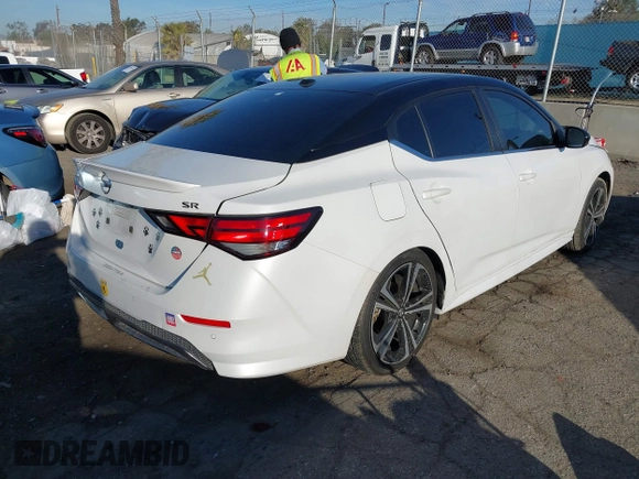 2020 Nissan Sentra SR with VIN 3N1AB8DV0LY261421, listed as a IAAI auction lot 41752418 with 42,971 mi miles and . Bid and sale history available at DreamBid. Image 4.