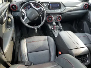 2020 Chevrolet Blazer RS z VIN 3GNKBKRS9LS668340, wystawiony jako Copart lot #54913965 z przebiegiem 86 611 mil mil oraz Szkoda całkowita • Salvage title. Historia ofert i sprzedaży dostępna na DreamBid. Obrazek 8.
