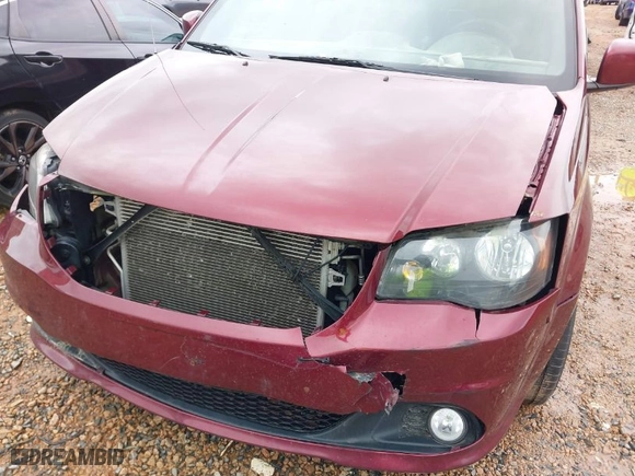 2019 Dodge Grand Caravan GT with VIN 2C4RDGEG0KR562211, listed as a IAAI auction lot 41972363 with 148,187 mi miles. Bid and sale history available at carsss.com. Image 6.
