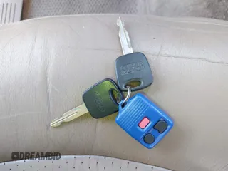 2000 Ford Explorer с VIN 1FMZU85P5YZB46204, выставлен на аукционе IAAI как лот 41550252 с пробегом 243 013 миль миль и . История ставок и продаж доступна на DreamBid. Изображение 11.