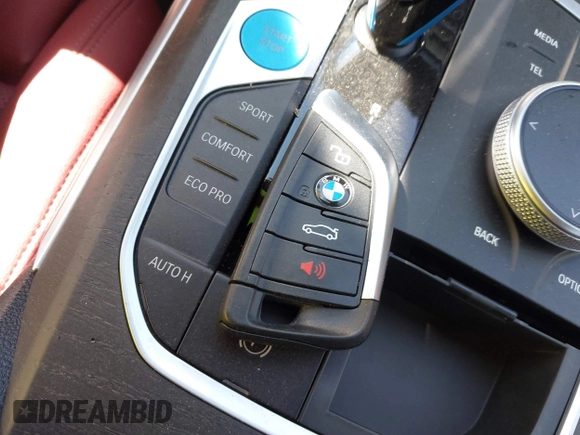 2023 BMW i4 eDrive40 z VIN WBY73AW08PFN72118, wystawiony jako IAAI lot #41849570 z przebiegiem 27 118 mil mil oraz . Historia ofert i sprzedaży dostępna na DreamBid. Obrazek 11.