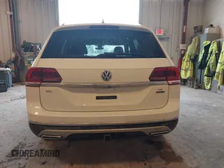 2018 Volkswagen Atlas SEL Premium with VIN 1V2NR2CA3JC594822, listed as a IAAI auction lot 42368854 with 60,688 mi miles and . Bid and sale history available at DreamBid. Image 17.