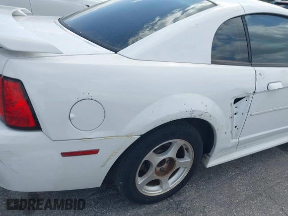 2004 Ford Mustang Standard with VIN 1FAFP40604F229241, listed as a IAAI auction lot 41783211 with 203,593 mi miles. Bid and sale history available at carsss.com. Image 6.