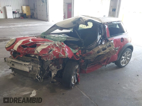 2006 MINI Hardtop S with VIN WMWRE33536TL20807, listed as a IAAI auction lot 42049707 with Not provided miles and . Bid and sale history available at DreamBid. Image 2.