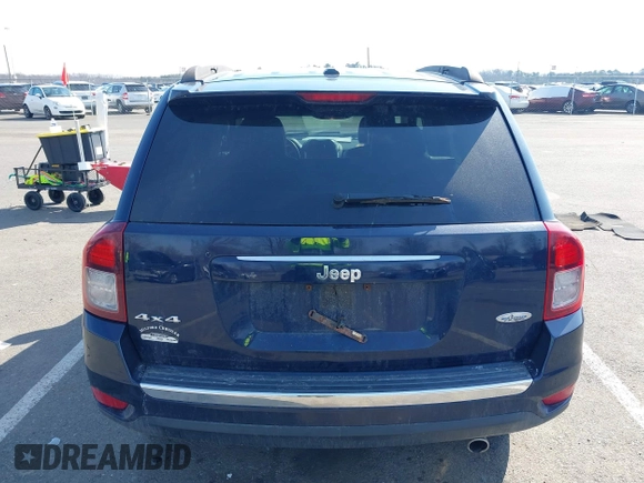 2017 Jeep Compass Latitude z VIN 1C4NJDEBXHD139853, wystawiony jako IAAI lot #41628539 z przebiegiem 103 182 mil mil oraz . Historia ofert i sprzedaży dostępna na DreamBid. Obrazek 16.