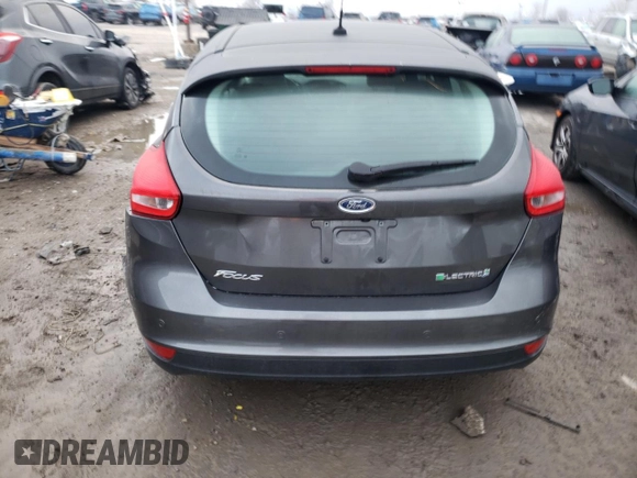 2016 Ford Focus Electric z VIN 1FADP3R46GL293146, wystawiony jako Copart lot #81911153 z przebiegiem 28 078 mil mil oraz . Historia ofert i sprzedaży dostępna na DreamBid. Obrazek 6.
