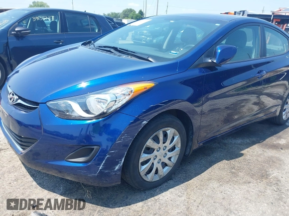 2013 Hyundai Elantra GLS z VIN KMHDH4AE0DU564978, wystawiony jako IAAI lot #39801664 z przebiegiem 40 046 mil mil oraz . Historia ofert i sprzedaży dostępna na DreamBid. Obrazek 6.