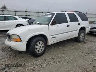 2000 GMC Jimmy Diamond Edition Luxury with VIN 1GKDT13W2Y2117114, listed as a Copart auction lot 85949424 with 0 mi miles and Salvage Title. Bid and sale history available at carsss.com. Image 1.